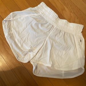 lululemon tracker shorts